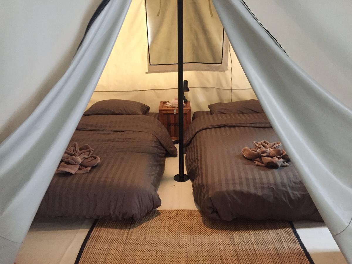 Kondee Cino Cafe & Glamping Hotell Khao Kho Exteriör bild
