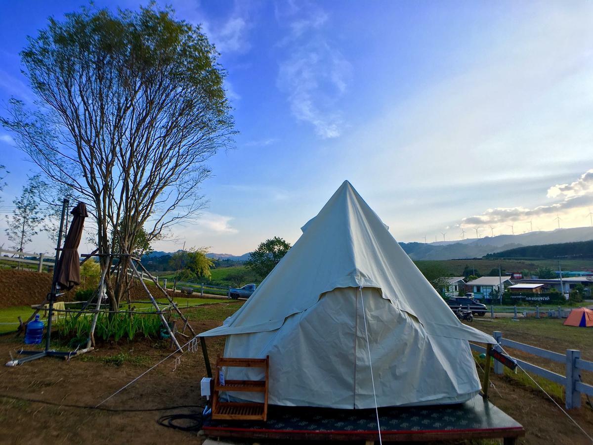 Kondee Cino Cafe & Glamping Hotell Khao Kho Exteriör bild