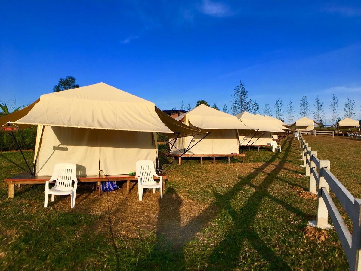 Kondee Cino Cafe & Glamping Hotell Khao Kho Exteriör bild