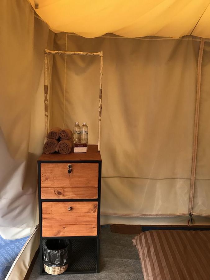 Kondee Cino Cafe & Glamping Hotell Khao Kho Exteriör bild
