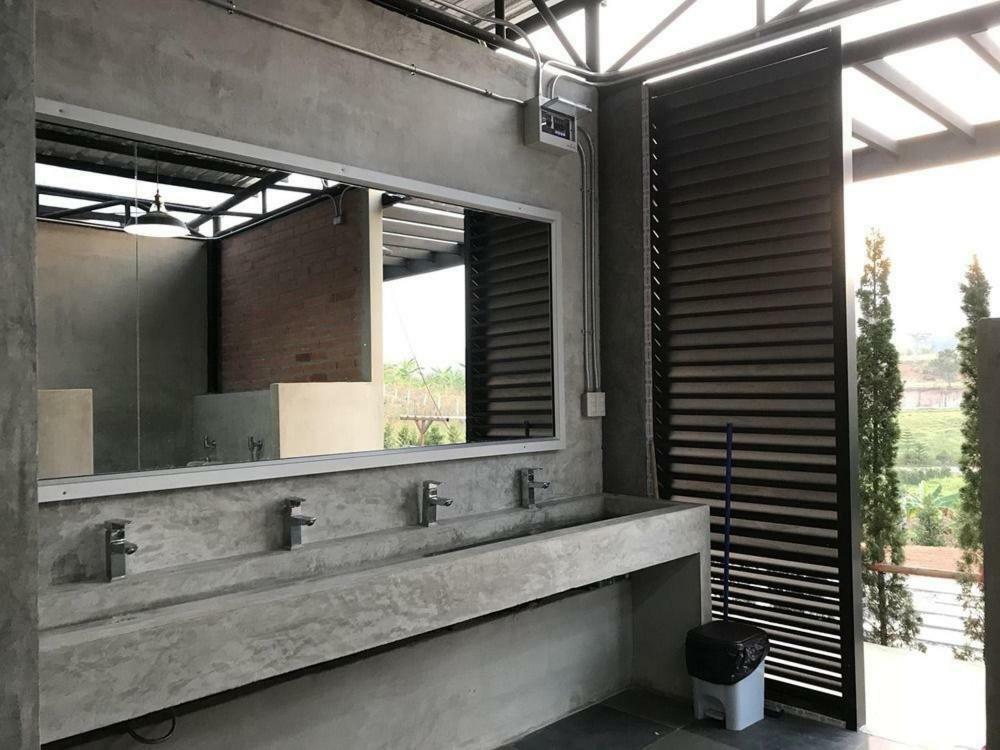 Kondee Cino Cafe & Glamping Hotell Khao Kho Exteriör bild