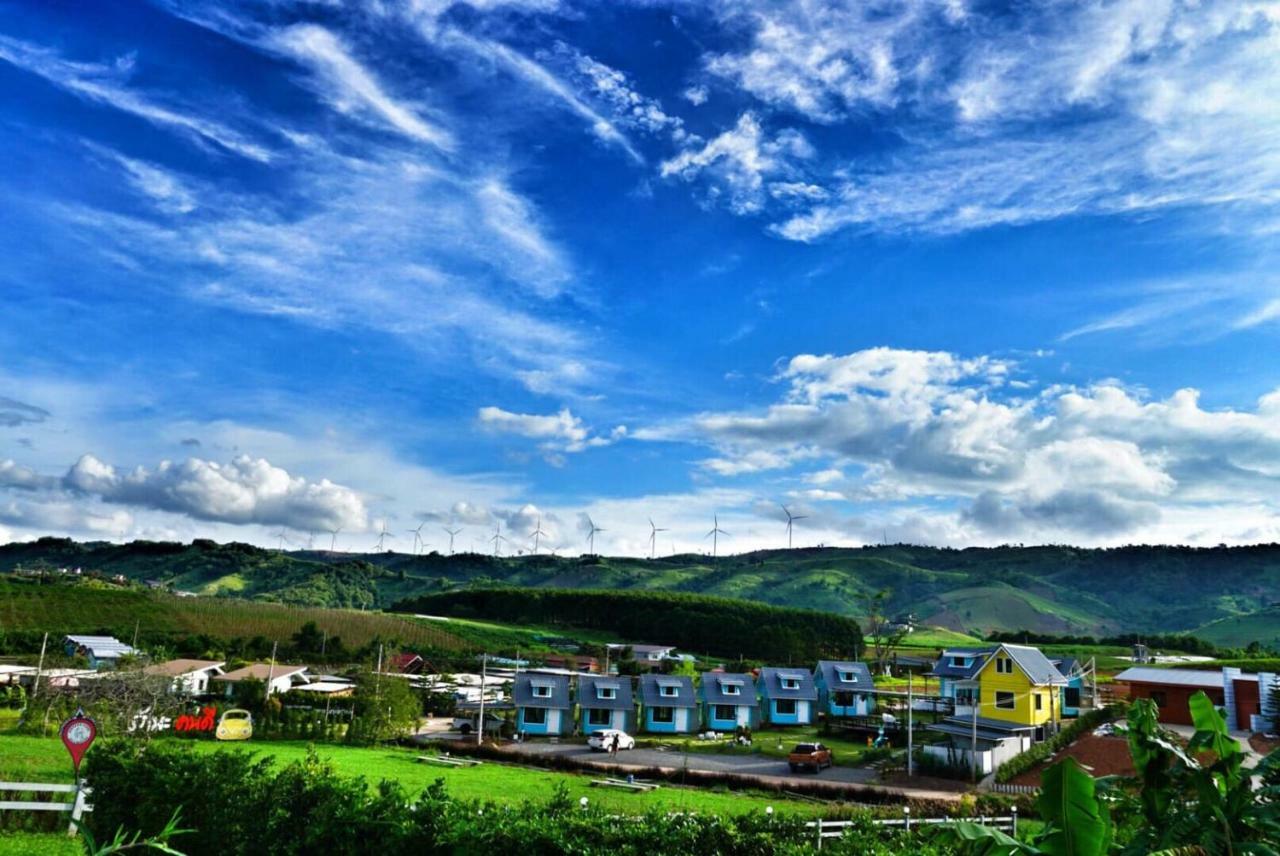 Kondee Cino Cafe & Glamping Hotell Khao Kho Exteriör bild