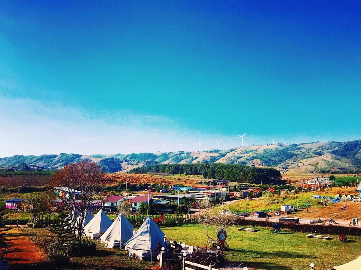 Kondee Cino Cafe & Glamping Hotell Khao Kho Exteriör bild