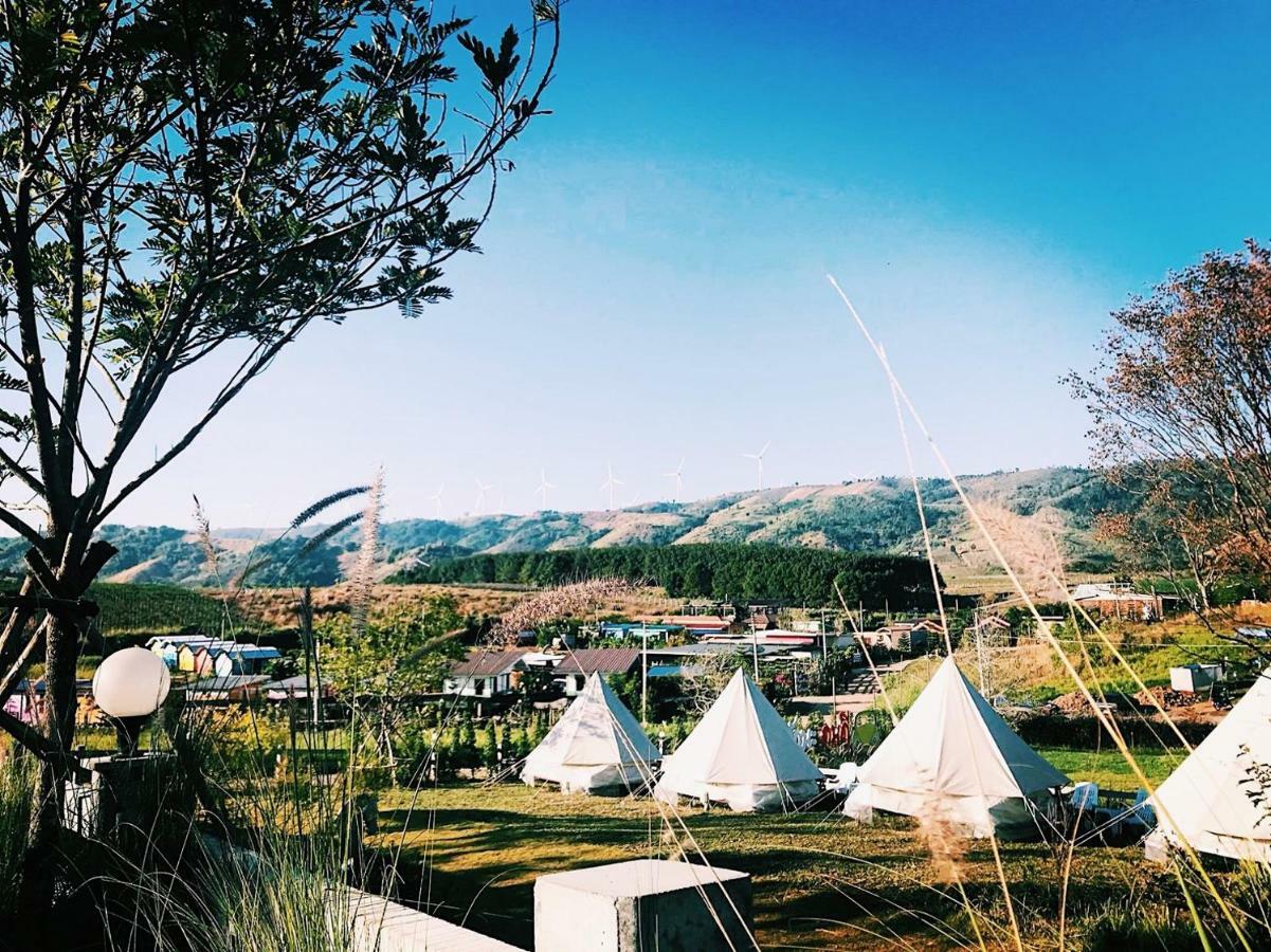 Kondee Cino Cafe & Glamping Hotell Khao Kho Exteriör bild