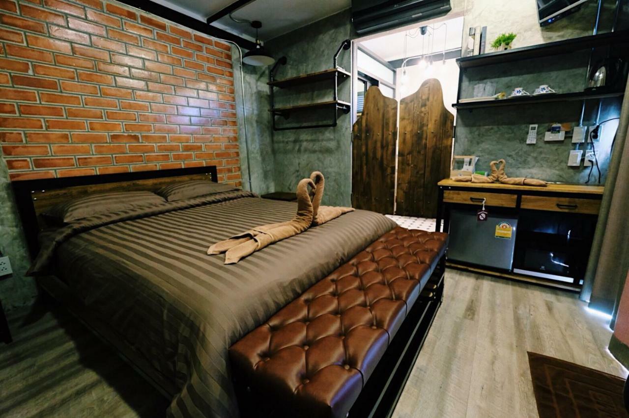 Kondee Cino Cafe & Glamping Hotell Khao Kho Exteriör bild