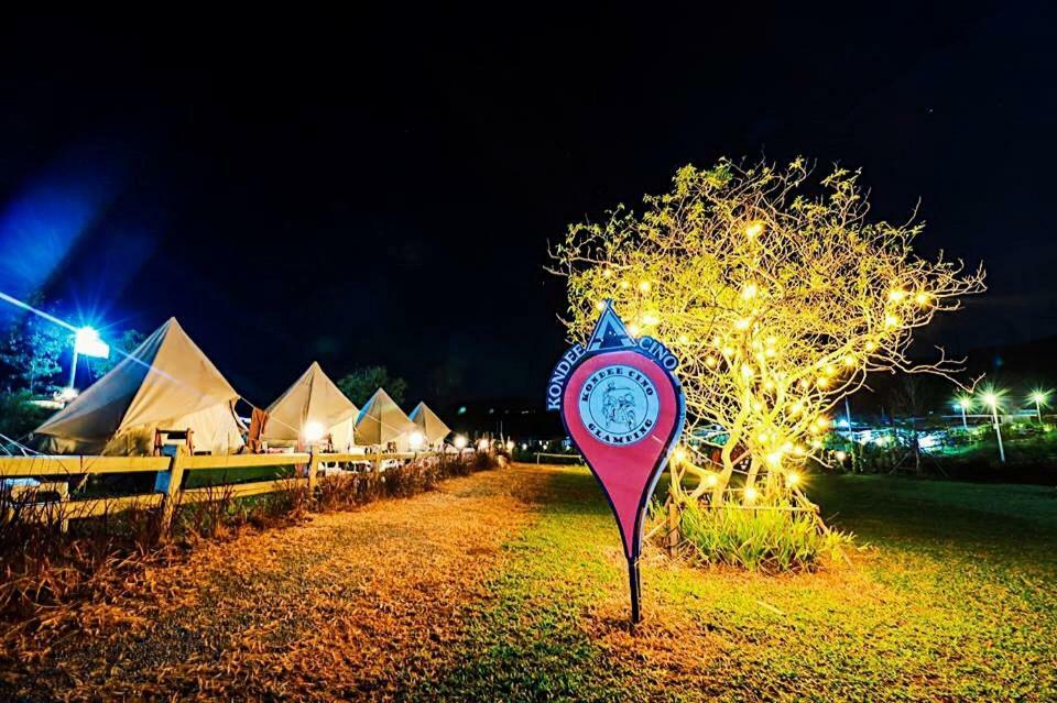 Kondee Cino Cafe & Glamping Hotell Khao Kho Exteriör bild