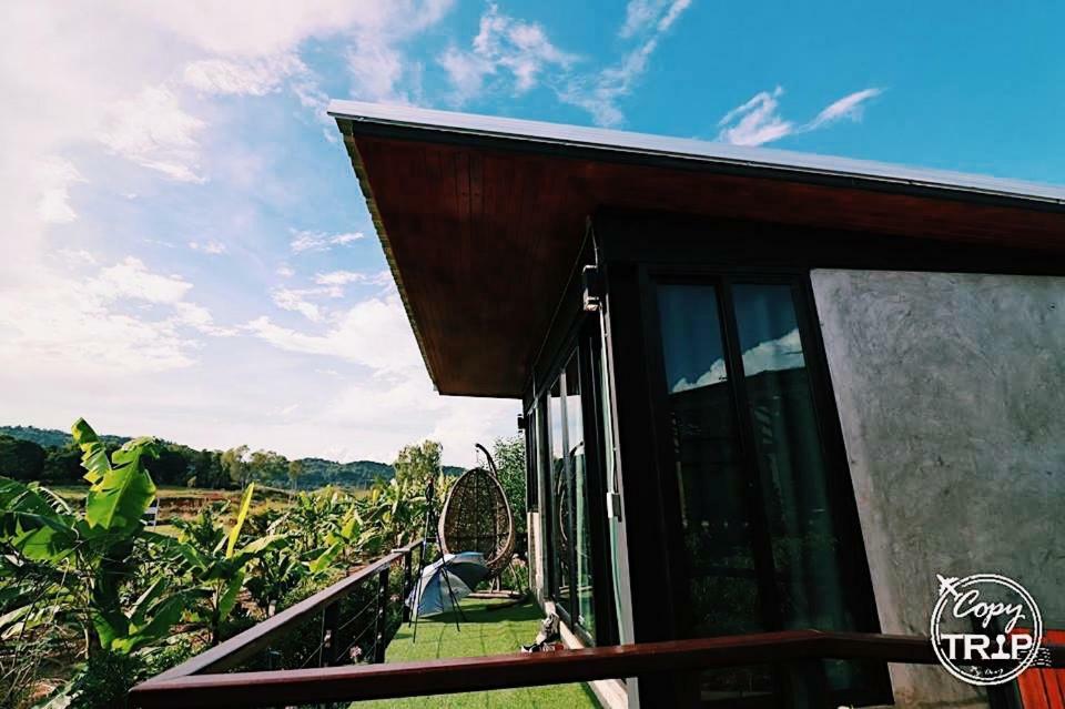 Kondee Cino Cafe & Glamping Hotell Khao Kho Exteriör bild